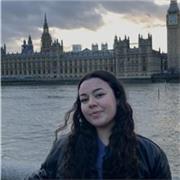 Profesora de inglés, con disponibilidad total y capacitada para enseñar a niños/as de todas las edades